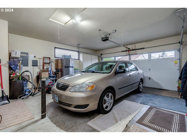 2119 Ne 158TH Ave, Portland, OR 97230