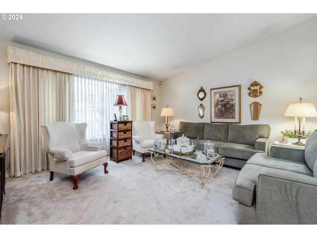 2119 Ne 158TH Ave, Portland, OR 97230
