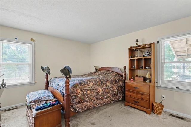 15432 Rollingwood DR, Carrollton, VA 23314
