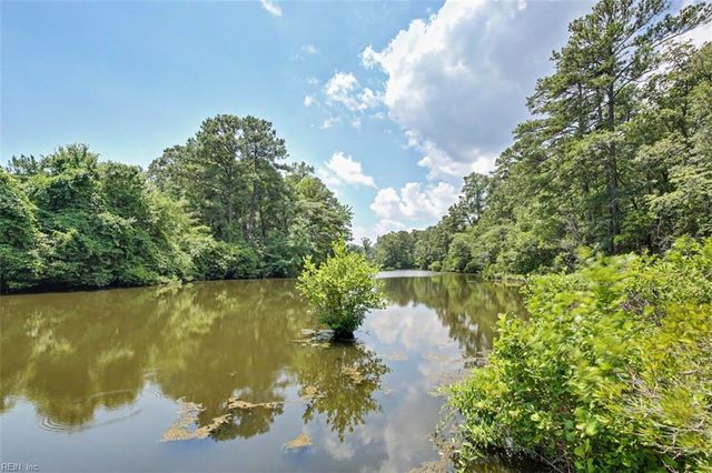 15432 Rollingwood DR, Carrollton, VA 23314