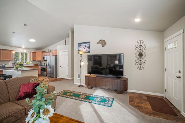 17316 Golden Eye Drive, Bend, OR 97707