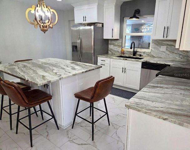 6140 NE 18TH AVENUE, Ocala, FL 34479