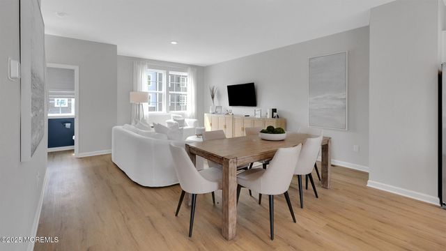 29 Baybreeze Drive, Waretown, NJ 08758