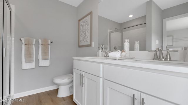 29 Baybreeze Drive, Waretown, NJ 08758