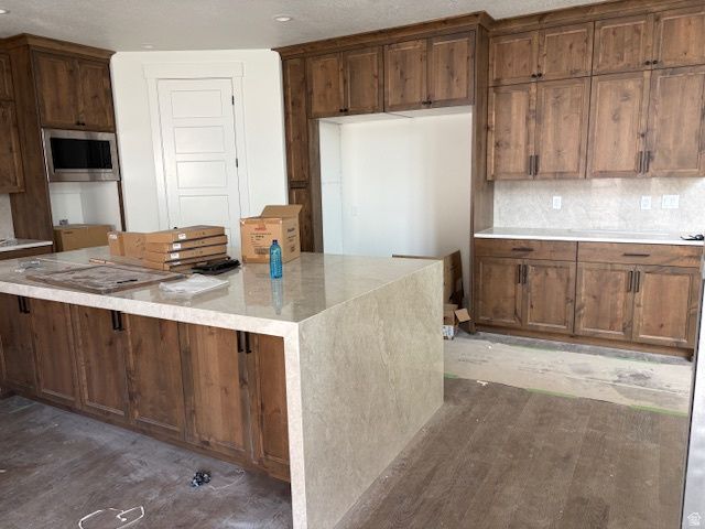 692 E MOUNTAIN RD., North Ogden, UT 84414