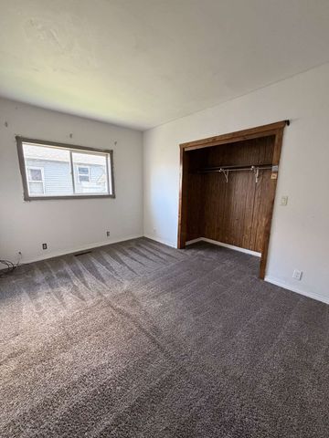 701 Woodbury Station, Marshalltown, IA 50158