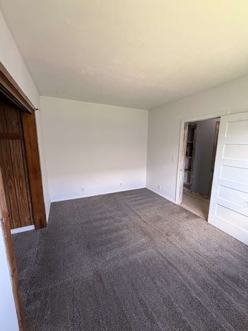 701 Woodbury Station, Marshalltown, IA 50158