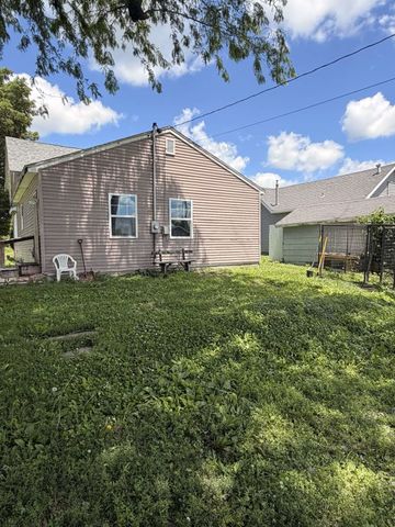 701 Woodbury Station, Marshalltown, IA 50158