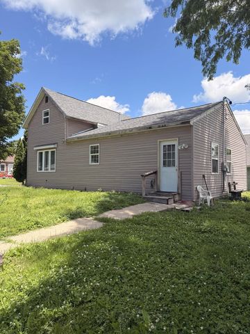 701 Woodbury Station, Marshalltown, IA 50158