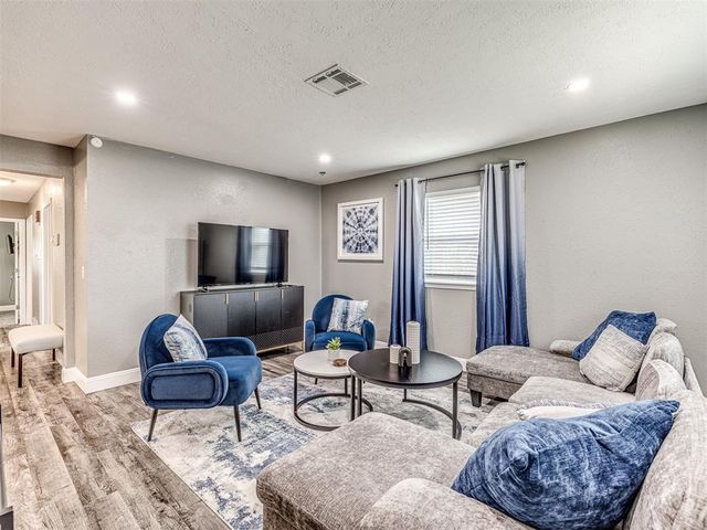 10005 Waverly Avenue, Oklahoma City, OK 73120