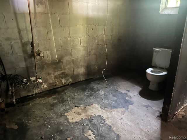 13067 Wade Street, Detroit, MI 48213