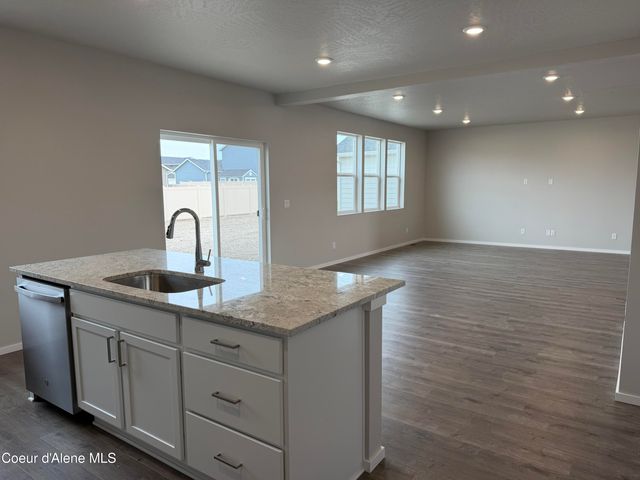4563 E Rare Fox Ave, Post Falls, ID 83854
