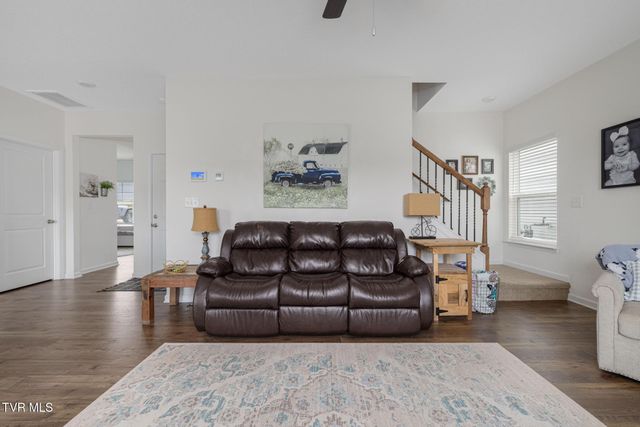 498 Brinkleys Way, Johnson City, TN 37615