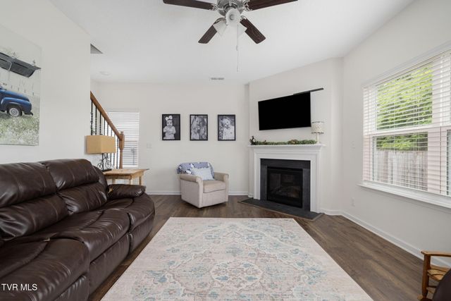 498 Brinkleys Way, Johnson City, TN 37615