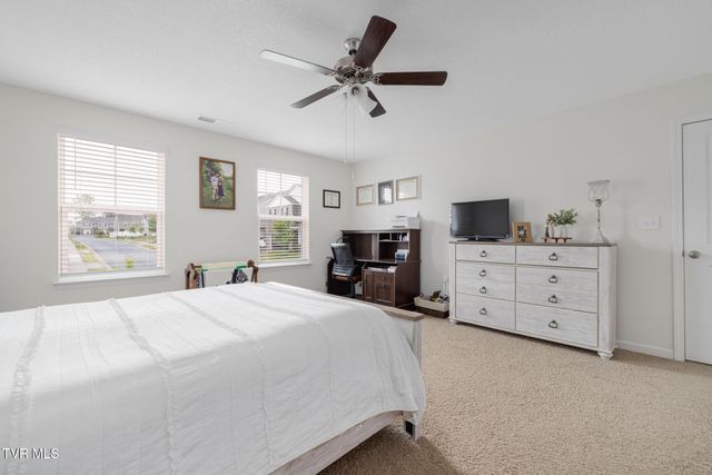 498 Brinkleys Way, Johnson City, TN 37615