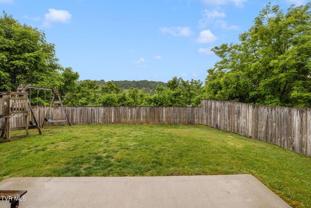 498 Brinkleys Way, Johnson City, TN 37615