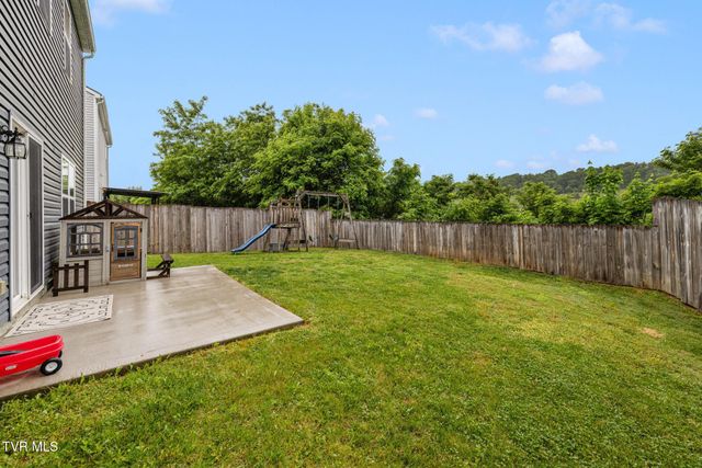 498 Brinkleys Way, Johnson City, TN 37615
