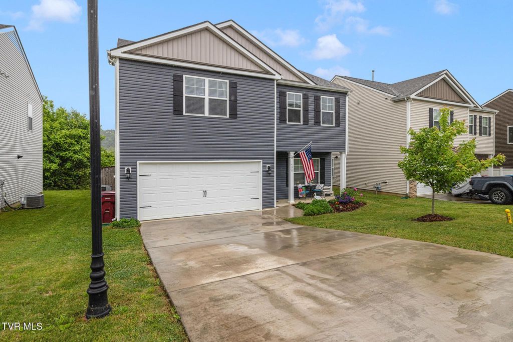 498 Brinkleys Way, Johnson City, TN 37615