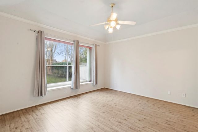 1019 Norfolk Drive, Pearland, TX 77584