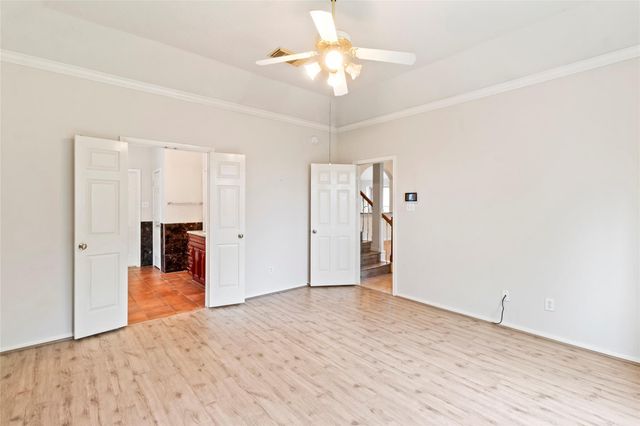 1019 Norfolk Drive, Pearland, TX 77584