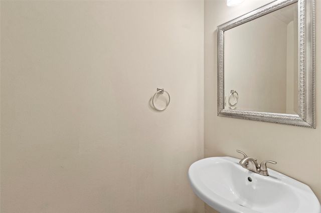 1019 Norfolk Drive, Pearland, TX 77584