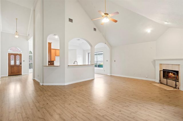 1019 Norfolk Drive, Pearland, TX 77584