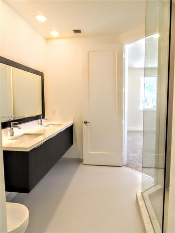 6401 NW 103rd Place 101, Doral, FL 33178