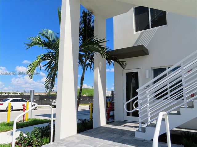 6401 NW 103rd Place 101, Doral, FL 33178