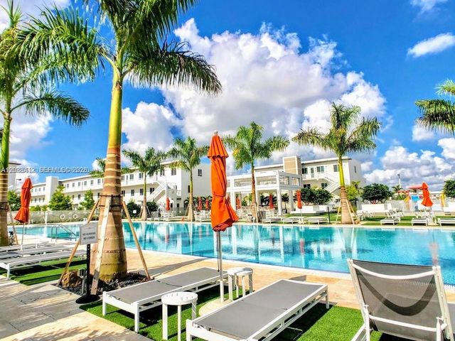 6401 NW 103rd Place 101, Doral, FL 33178