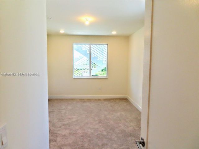 6401 NW 103rd Place 101, Doral, FL 33178