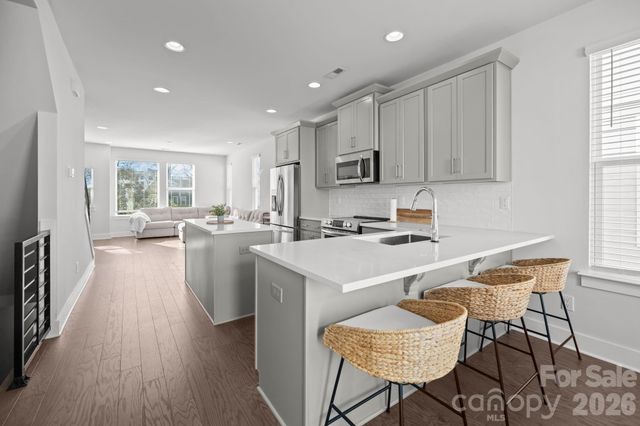 5011 York Park Lane, Charlotte, NC 28217