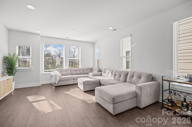 5011 York Park Lane, Charlotte, NC 28217