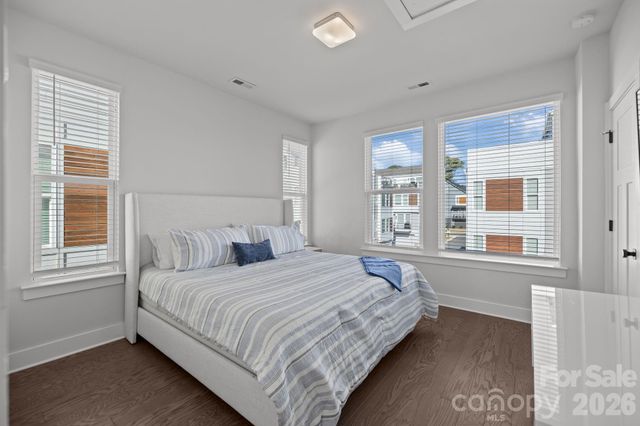 5011 York Park Lane, Charlotte, NC 28217