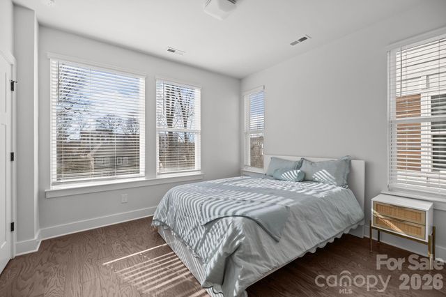 5011 York Park Lane, Charlotte, NC 28217