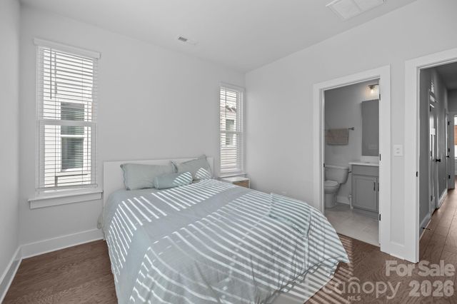 5011 York Park Lane, Charlotte, NC 28217