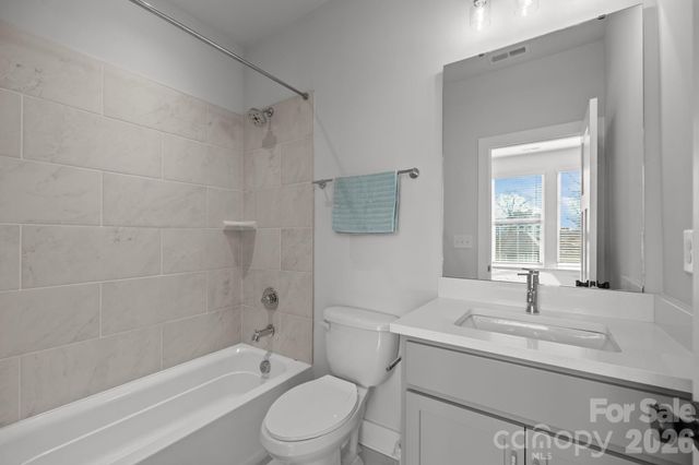 5011 York Park Lane, Charlotte, NC 28217