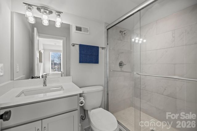 5011 York Park Lane, Charlotte, NC 28217