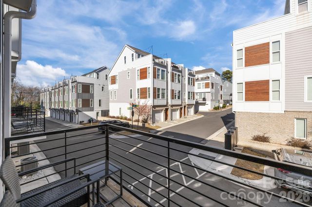 5011 York Park Lane, Charlotte, NC 28217