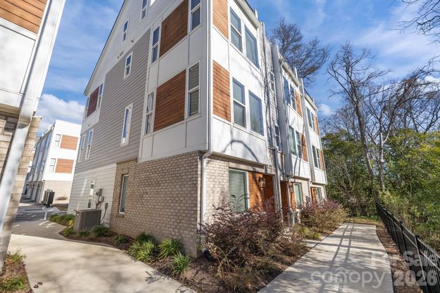 5011 York Park Lane, Charlotte, NC 28217