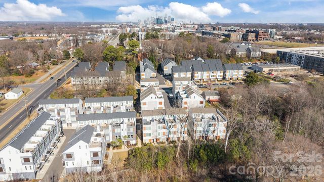 5011 York Park Lane, Charlotte, NC 28217