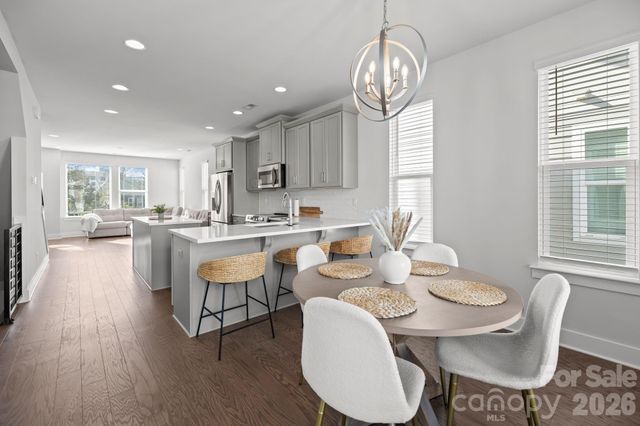 5011 York Park Lane, Charlotte, NC 28217