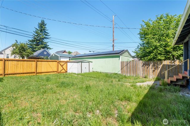 916 S Sheridan Avenue, Tacoma, WA 98405