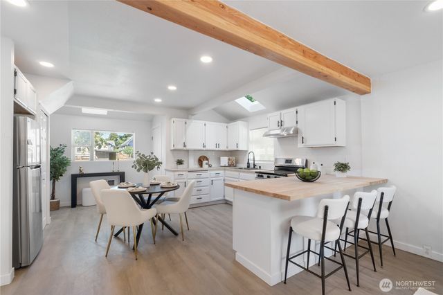 916 S Sheridan Avenue, Tacoma, WA 98405