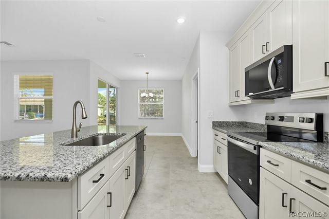 8736 N Vince Drive, Dunnellon, FL 34434