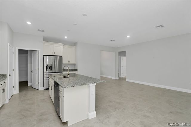 8736 N Vince Drive, Dunnellon, FL 34434