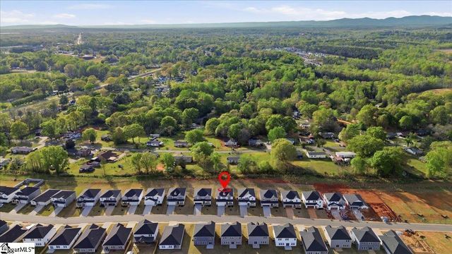 1572 Erindale Drive, Wellford, SC 29385