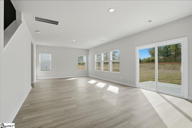 1572 Erindale Drive, Wellford, SC 29385