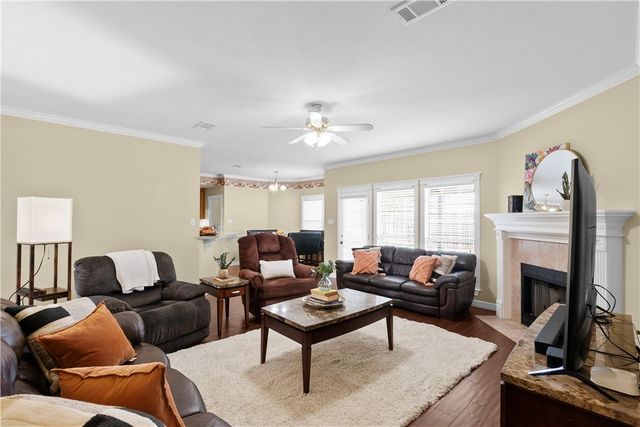 4012 Park Hurst, Bryan, TX 77802