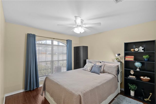 4012 Park Hurst, Bryan, TX 77802