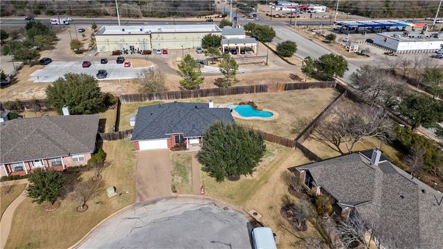 4012 Park Hurst, Bryan, TX 77802